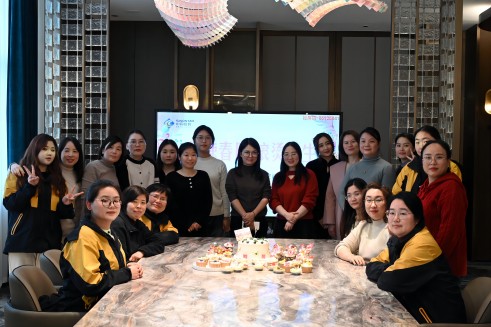 热辣春日 滚烫人生丨18LUCK股份妇女节活动温暖来袭
