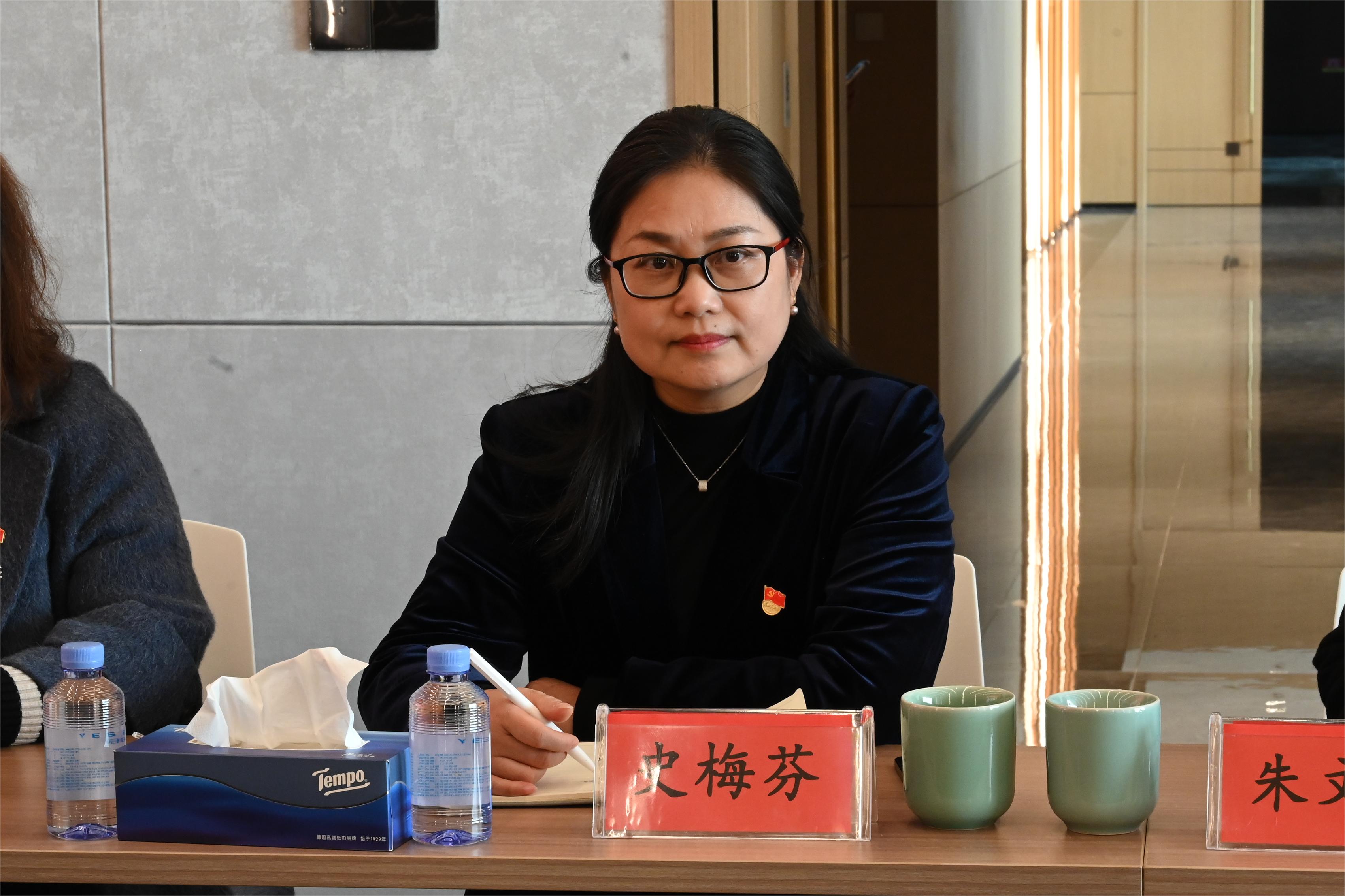 傲雪寒梅自芬芳，恒久绽放谱新章——记18LUCK股份采供部高级部长史梅芬